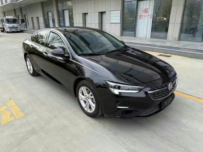 济宁23年别克君威3