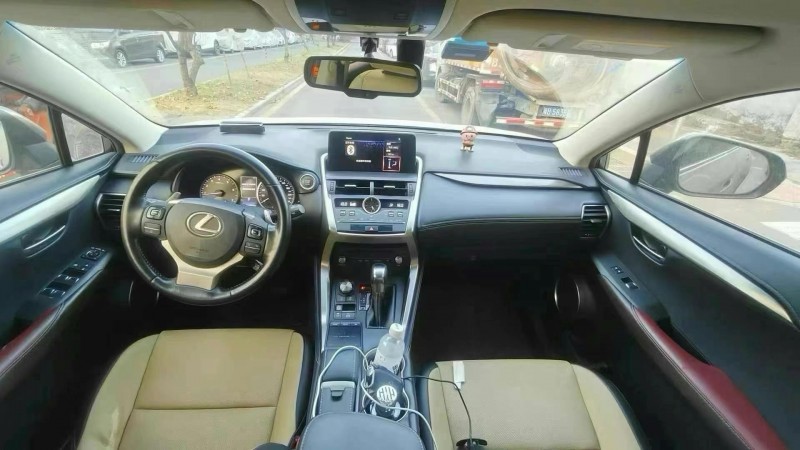 广州19年雷克萨斯NX7