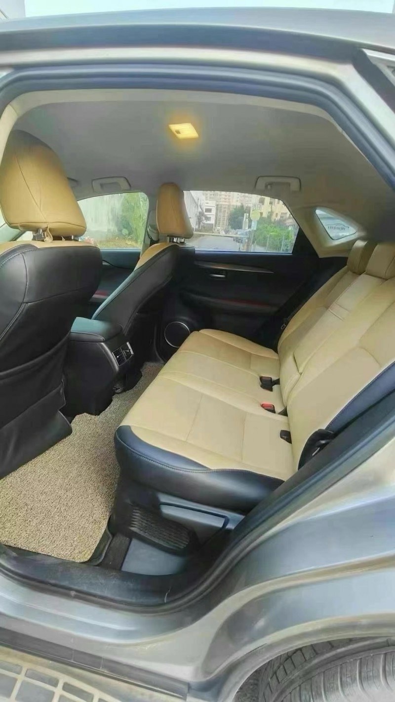 广州19年雷克萨斯NX8
