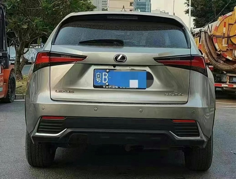 广州19年雷克萨斯NX9