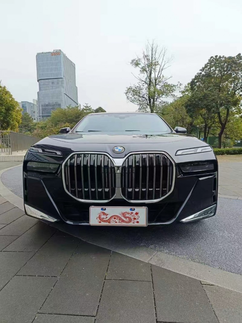 广州23年宝马7系1