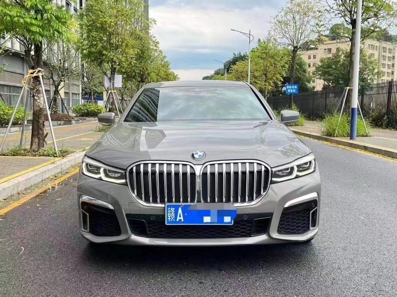 广州22年宝马7系1