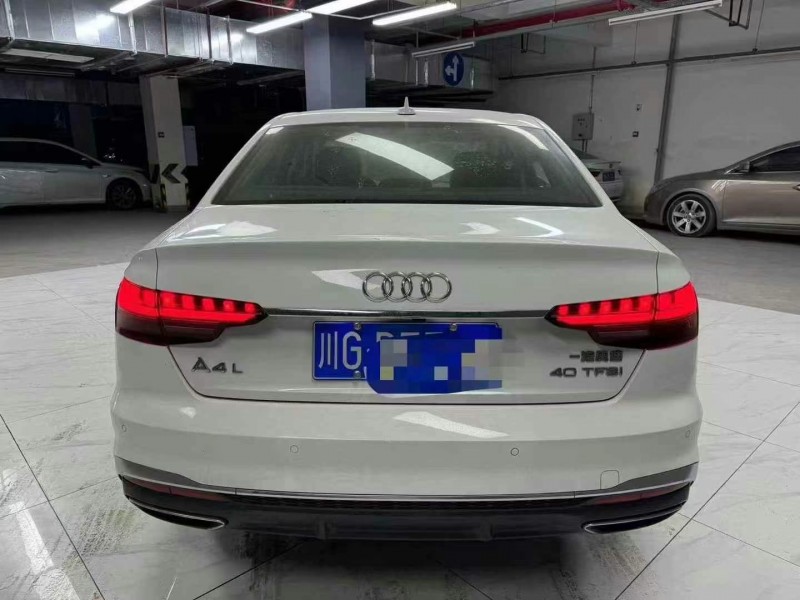 成都21年奧迪A4L4