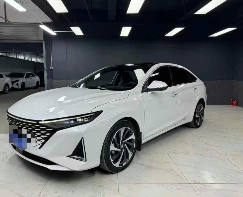 成都23年長安汽車睿騁2