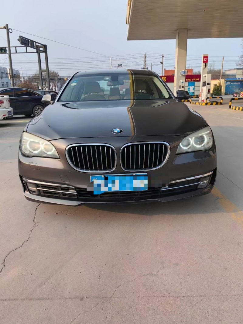 保定13年宝马7系1