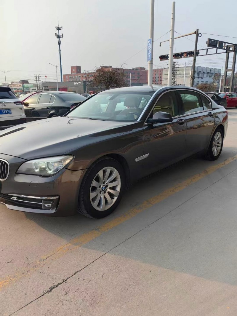 保定13年宝马7系3
