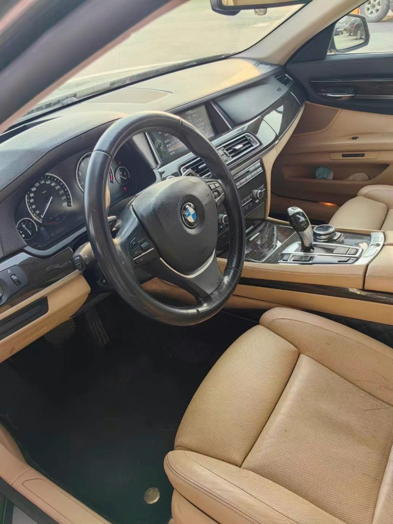 保定13年宝马7系4