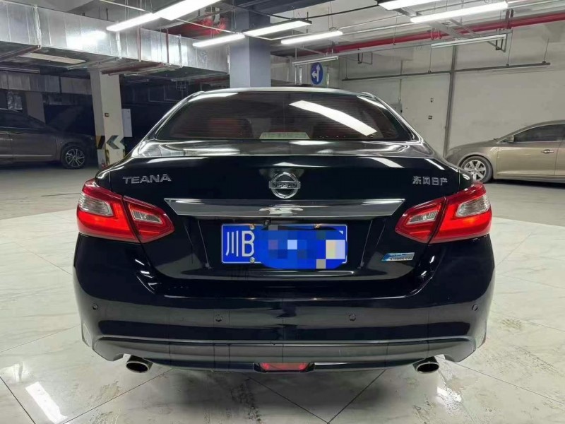 成都18年日產天籟2