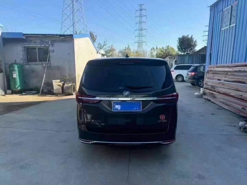 济宁21年别克GL84