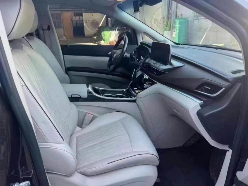 济宁21年别克GL87