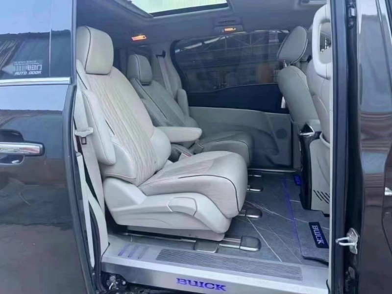 济宁21年别克GL89