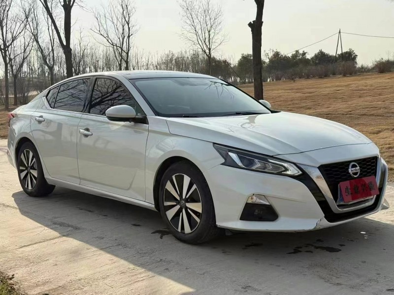 鄭州21年日產天籟2