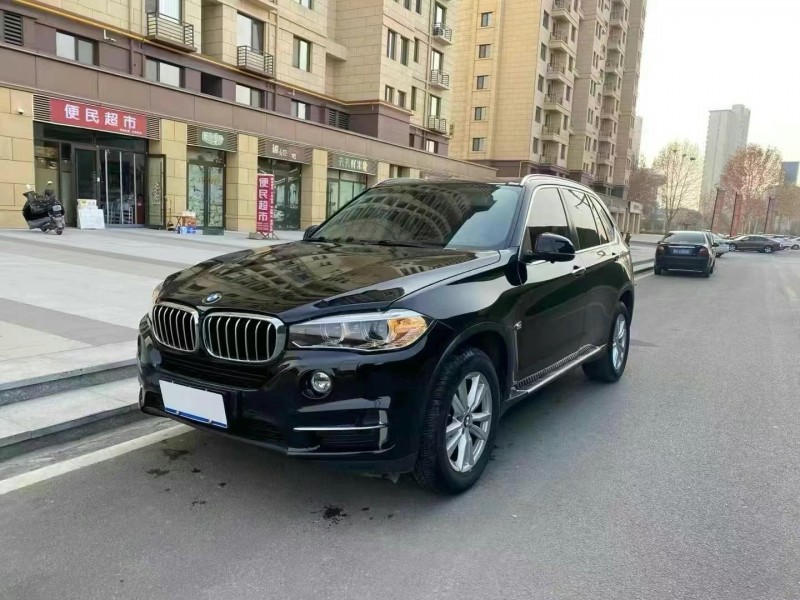 济宁17年宝马X59