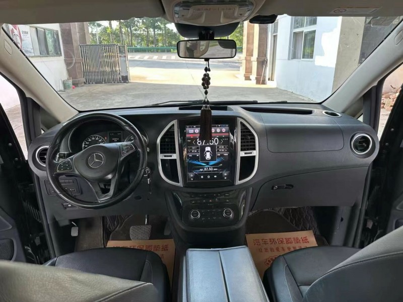 徐州18年奔驰威霆5