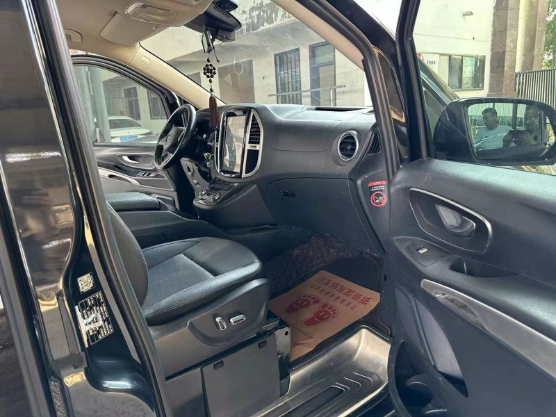 徐州18年奔驰威霆6