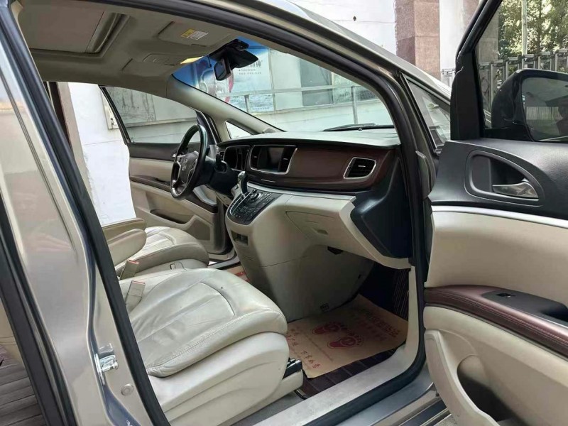 徐州19年别克GL86