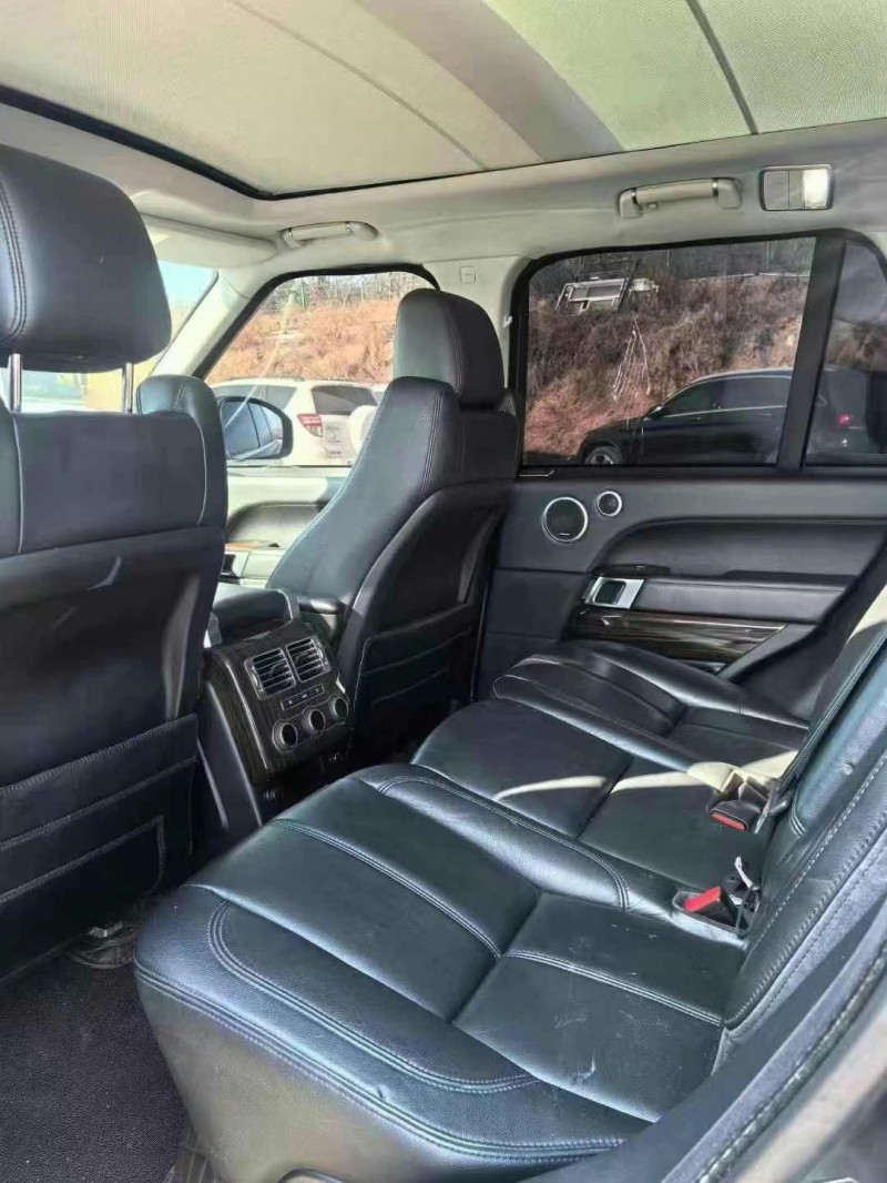 济宁16年路虎揽胜行政7