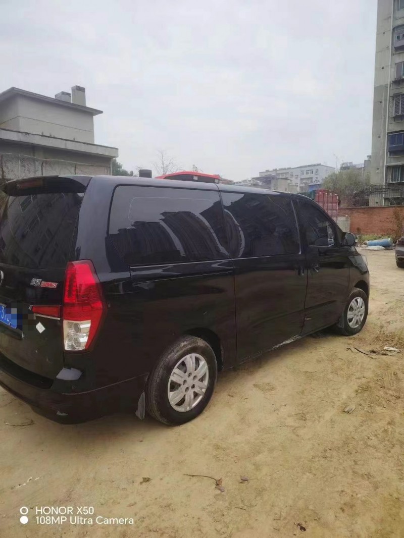 武汉23年东风菱智7