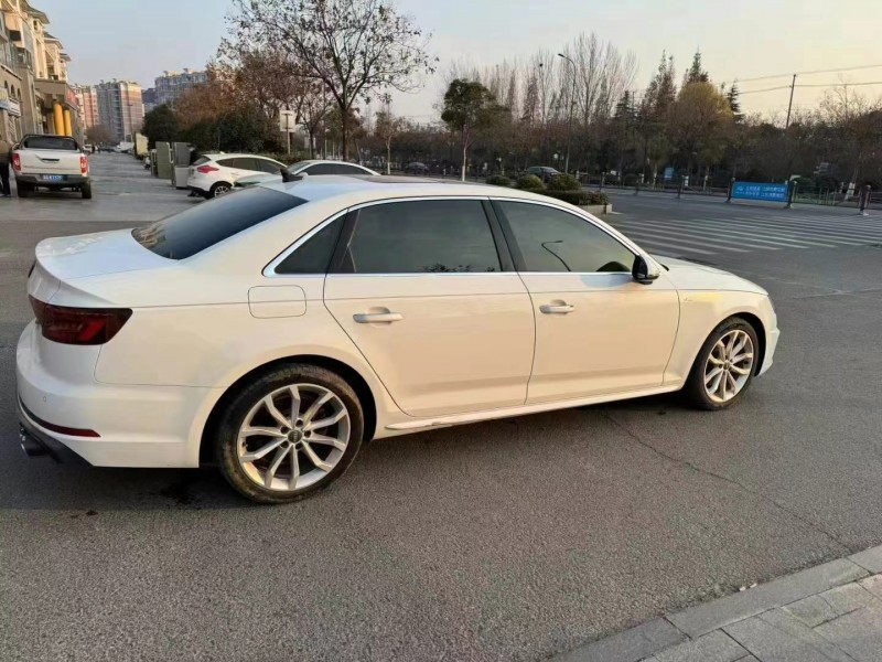 济宁18年奥迪A4L3