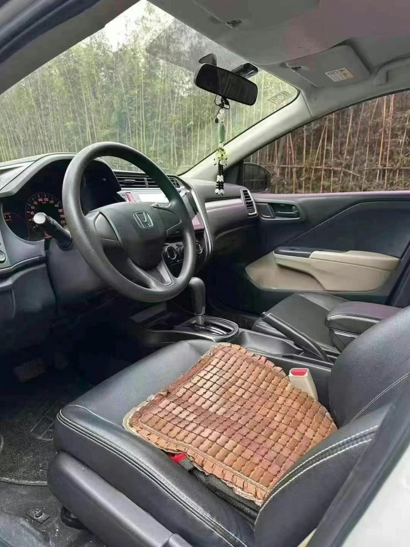 佛山17年本田哥瑞8