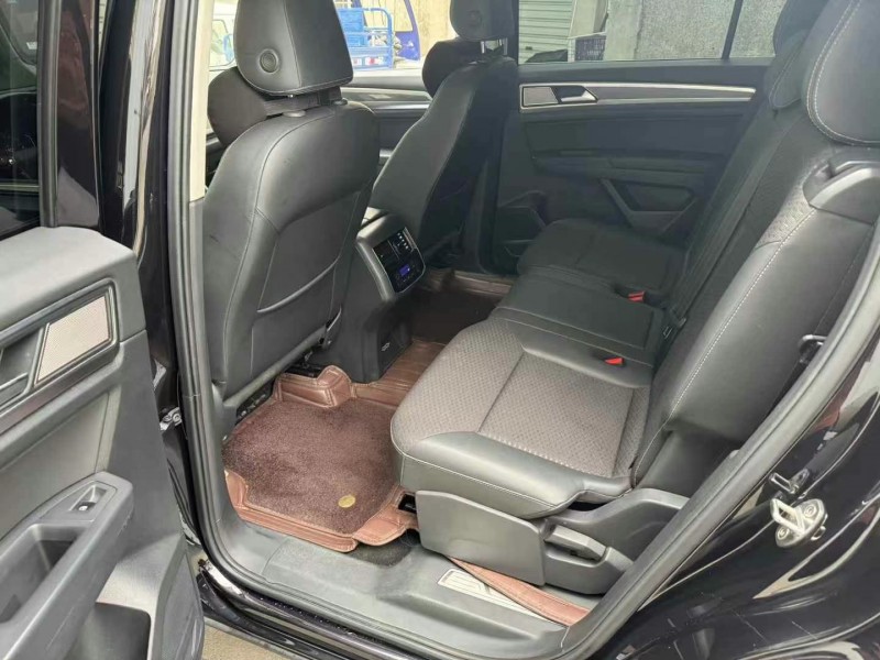 武汉20年大众途昂6