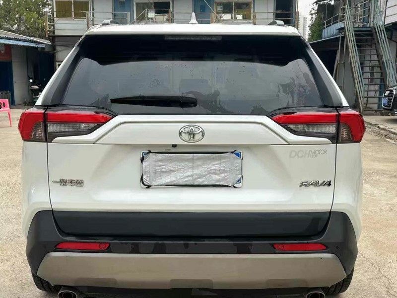 邵阳23年丰田RAV4荣放4