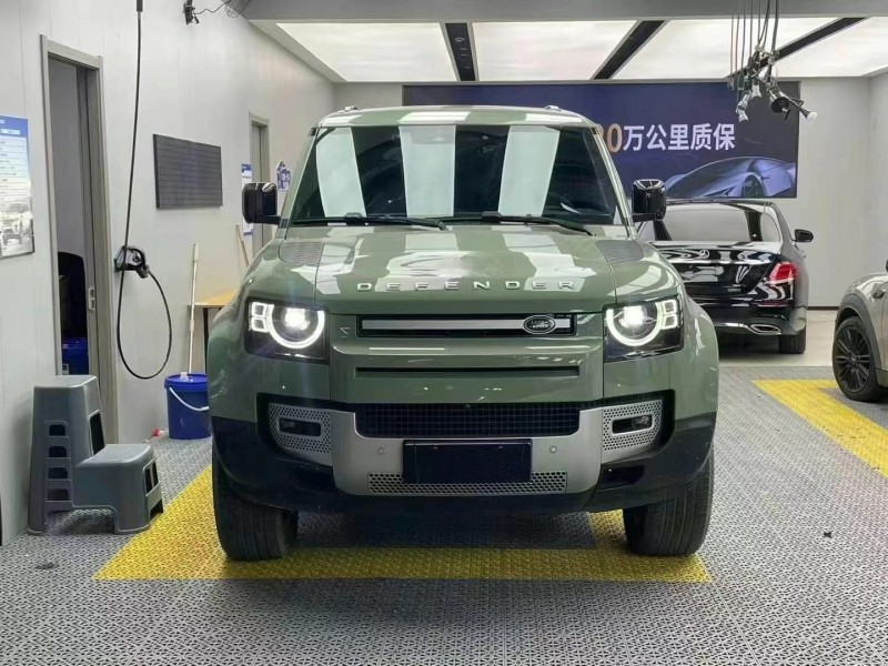 煙臺23年路虎衛士1