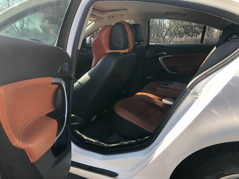 青岛15年别克君威2