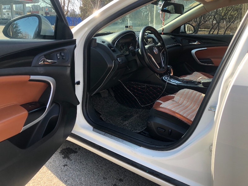 青岛15年别克君威3