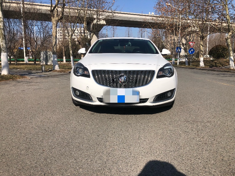 青岛15年别克君威1