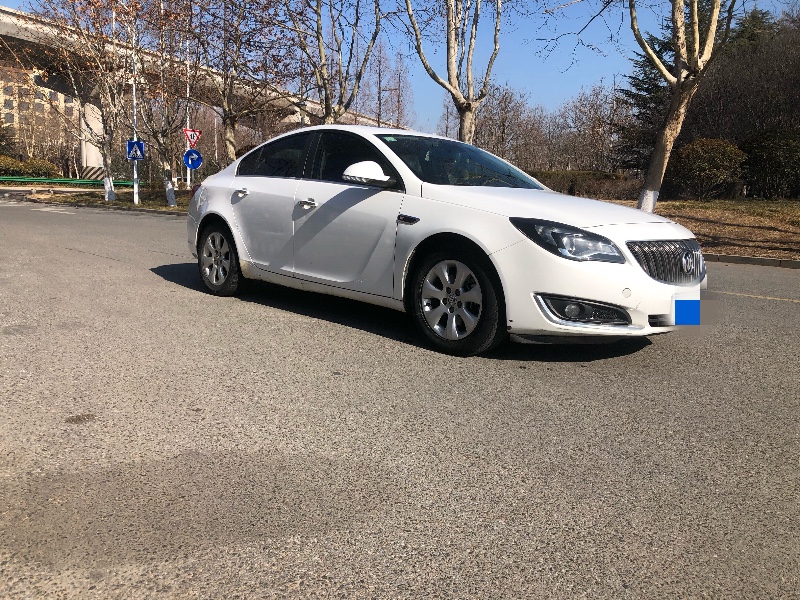 青岛15年别克君威5