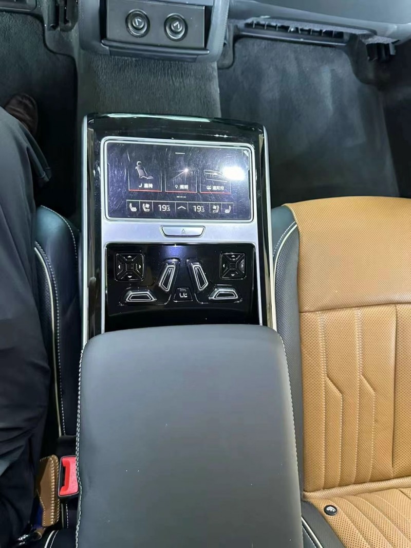 徐州19年奥迪A8L8