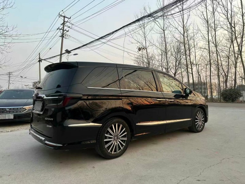 徐州22年本田艾力绅8