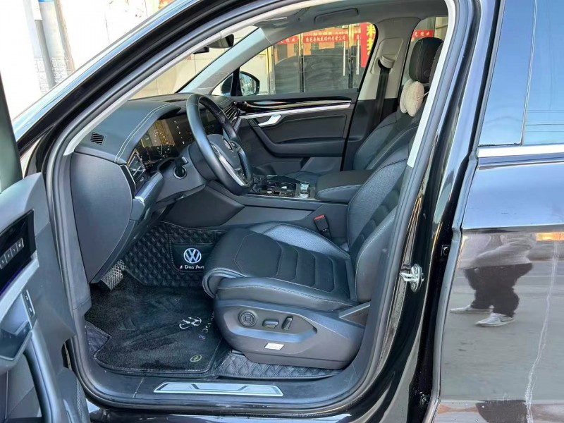 保定19年大众途锐7