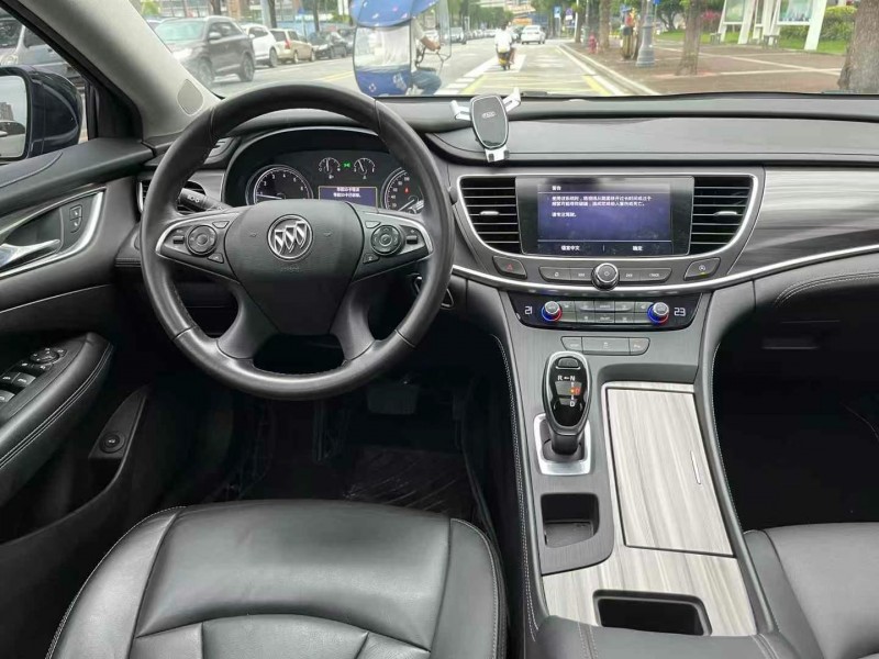 佛山20年别克君越7