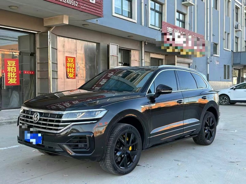 保定19年大众途锐2