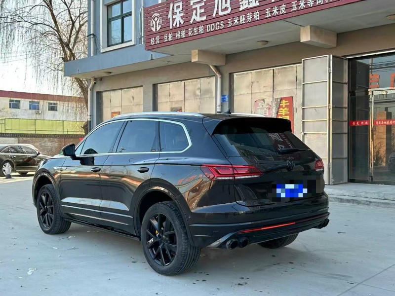 保定19年大众途锐5