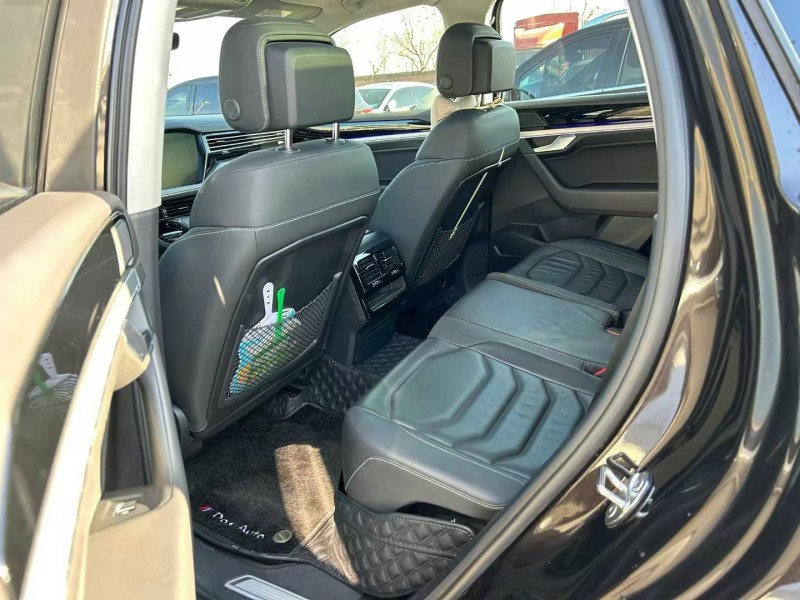 保定19年大众途锐6