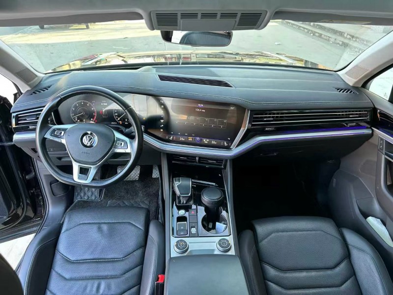 保定19年大众途锐7