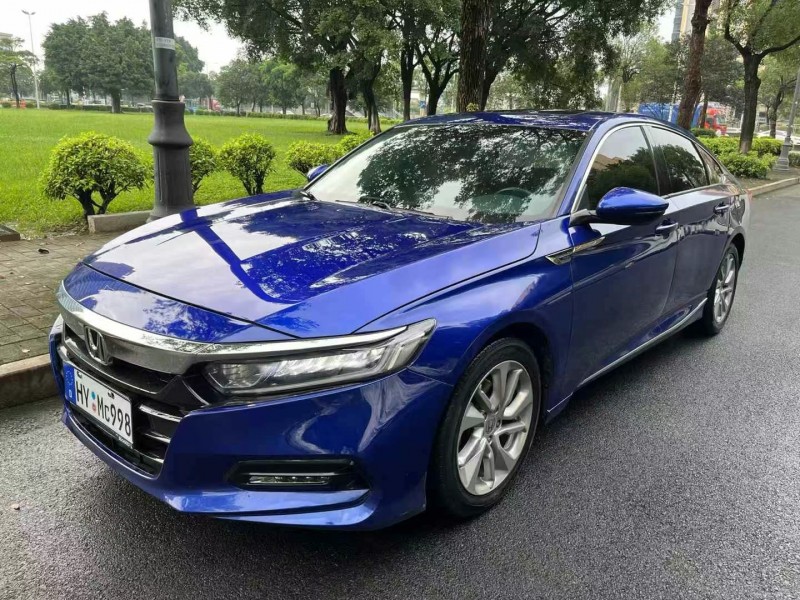 东莞18年本田雅阁2