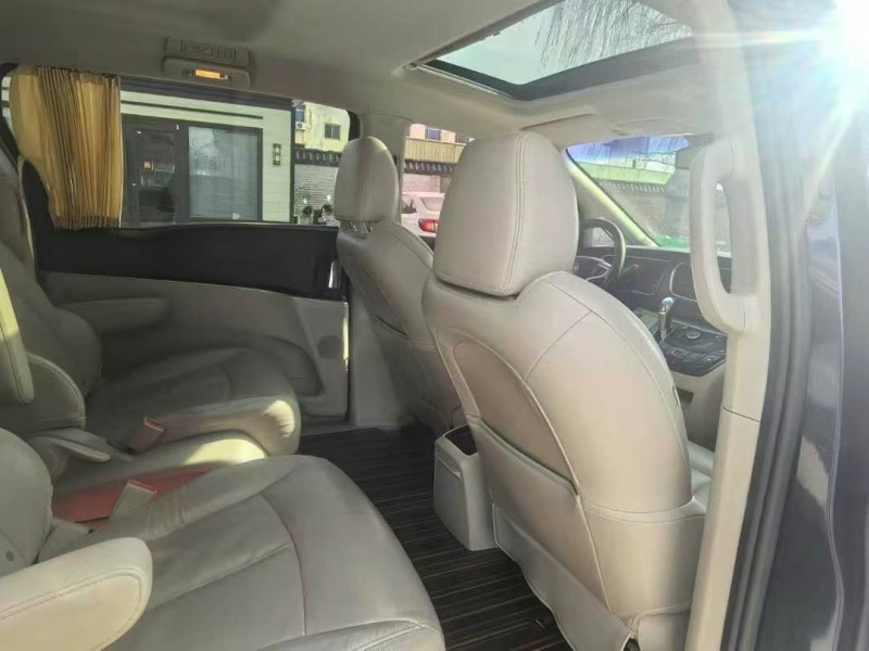 保定18年别克GL88