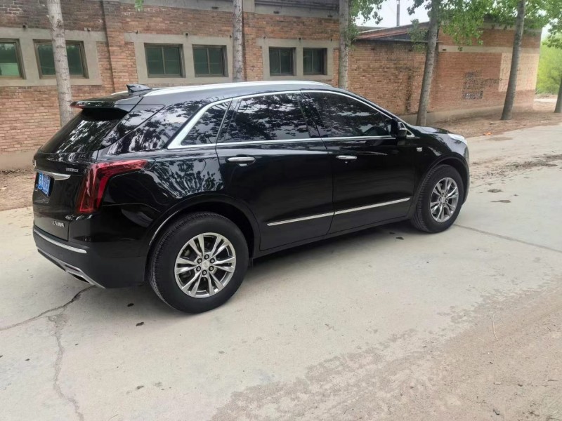 保定20年凯迪拉克XT54