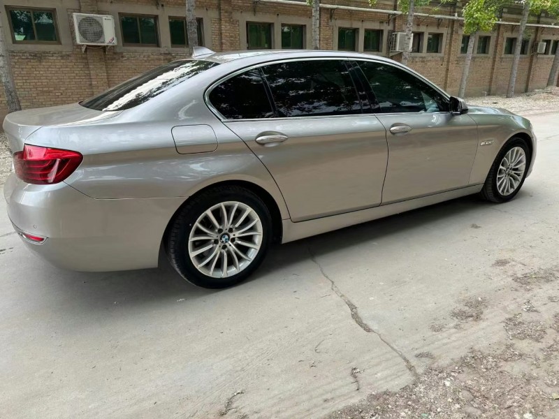 保定15年宝马5系8