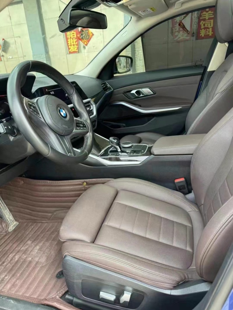 保定19年宝马3系8