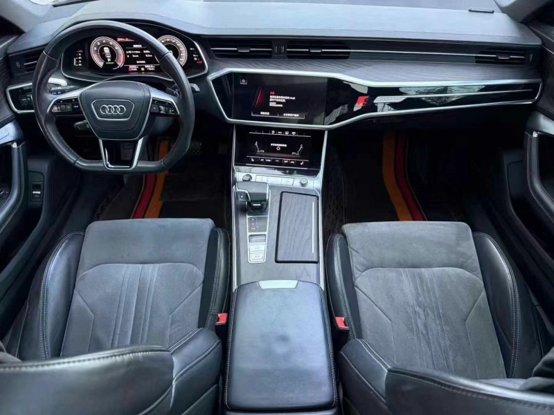 济宁23年奥迪A6L4