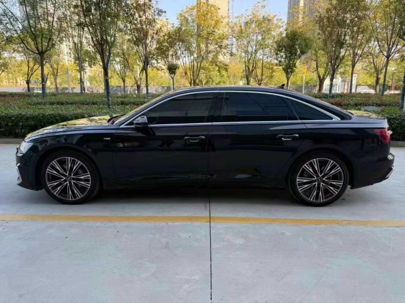 济宁23年奥迪A6L8