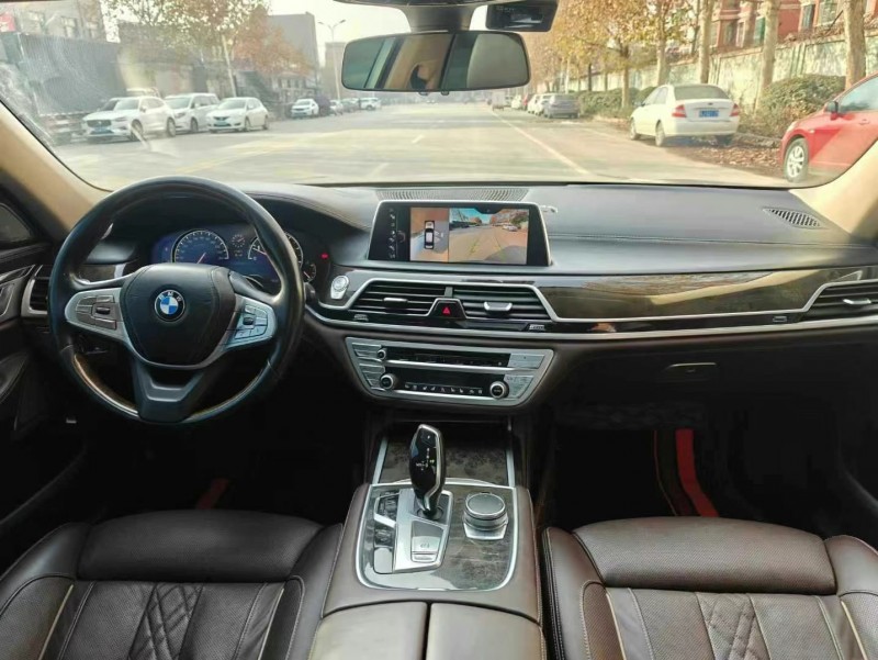 保定16年宝马7系6