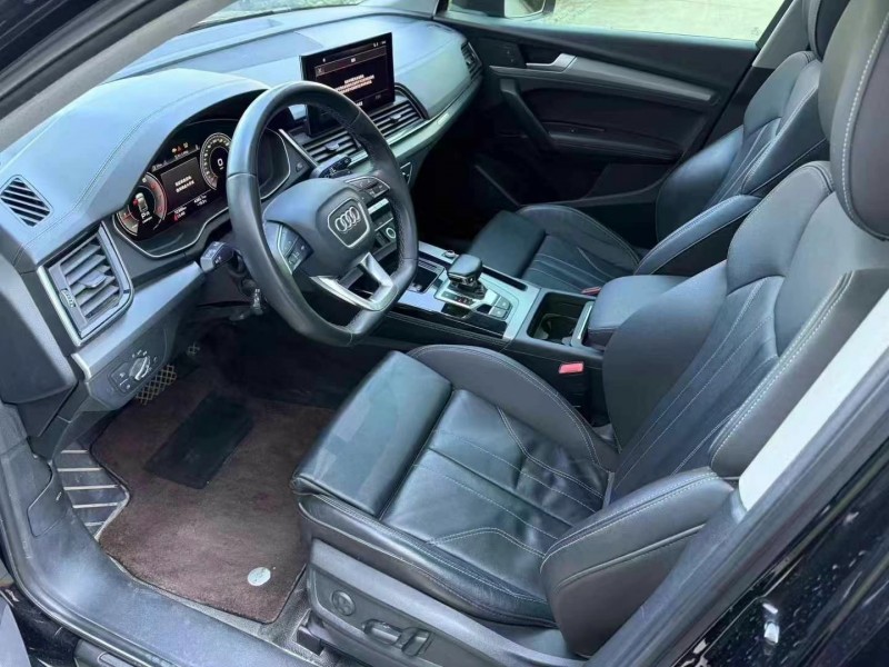 济宁21年奥迪Q55