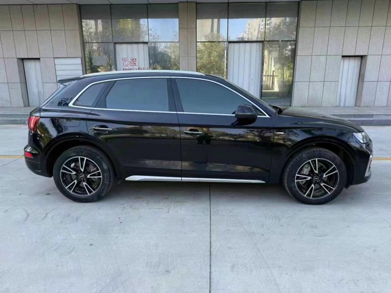 济宁21年奥迪Q57