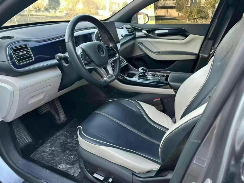 济宁22年比亚迪秦5